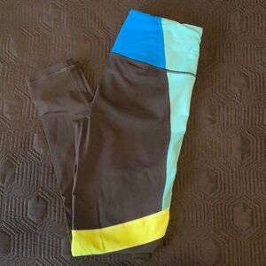 Victoria’s Secret sports legging